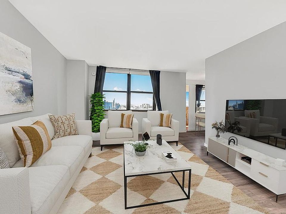 1st image of 920 Metcalf Ave APT 14J