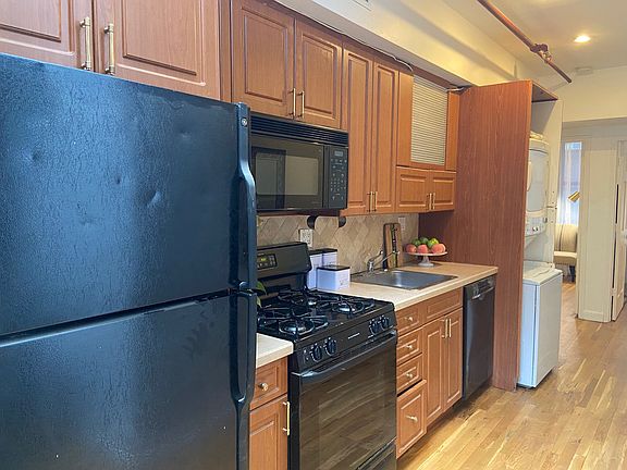 3rd image of 21 W 19th St Fl 5