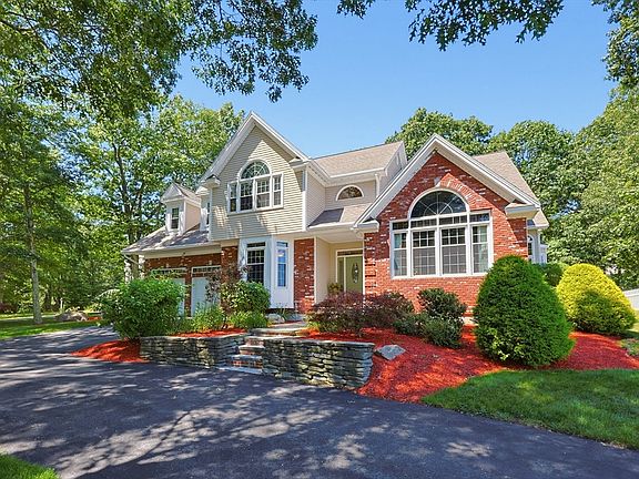 2nd image of 30 Rossi Ln