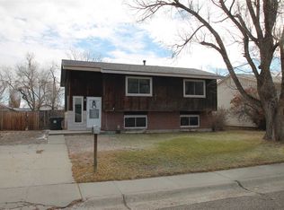 821 Cheryl Sue Dr, Riverton, WY 82501