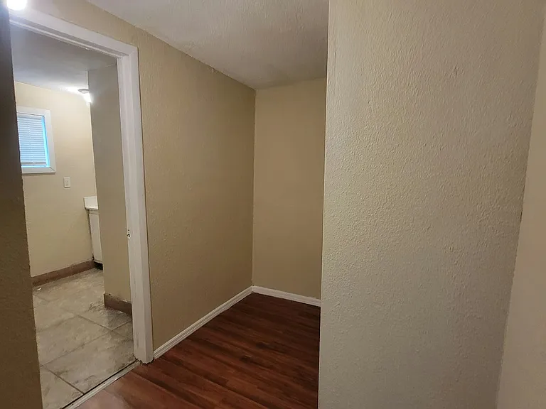 607 Gulf St — Photo 13