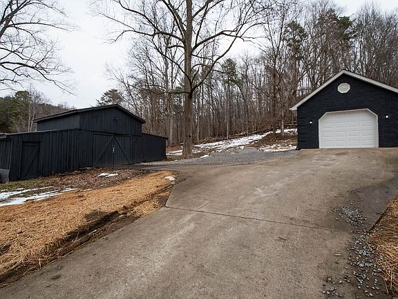 4th image of 1606 Luther Rd