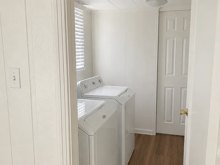 471 Branch St — Photo 8