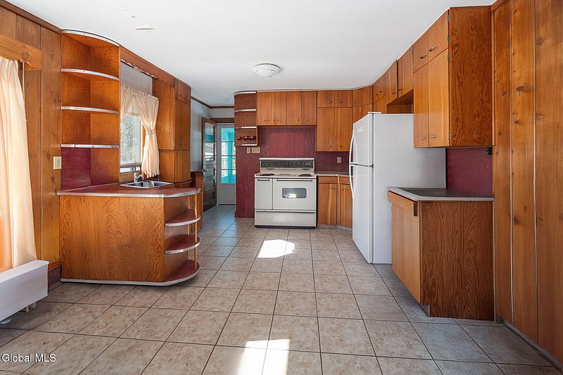 5th image of 247 Louden Road