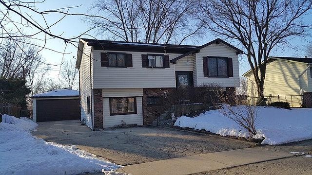 1st image of 221 Meadowbrook Dr