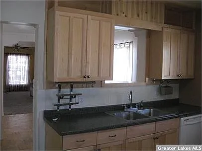 228 Aspen Ave SE — Photo 4