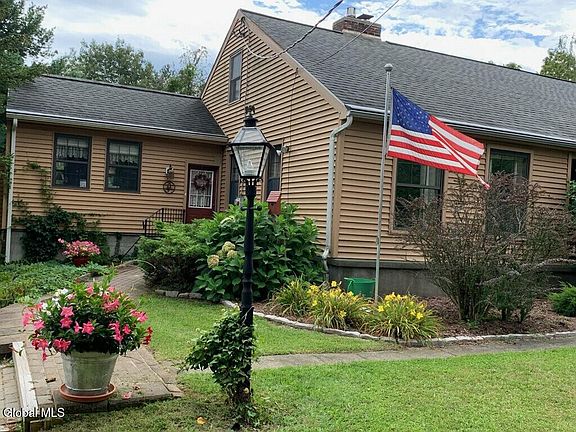 2nd image of 42 Thompson Hill Road