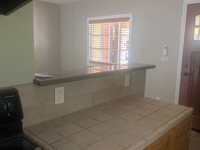 5648 Calzada Del Bosque — Photo 12