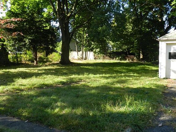 4th image of 730 River St