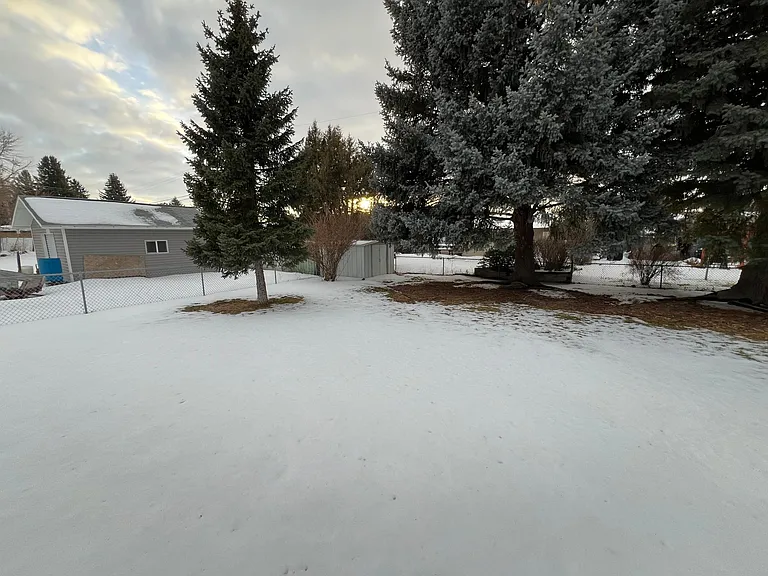 570 Horrocks Dr — Photo 27