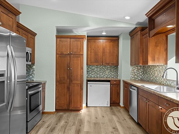 2nd image of 2225 Rosebud Dr