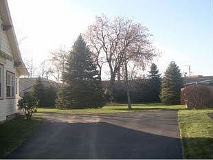 2nd image of 67 Harbor Ave #2