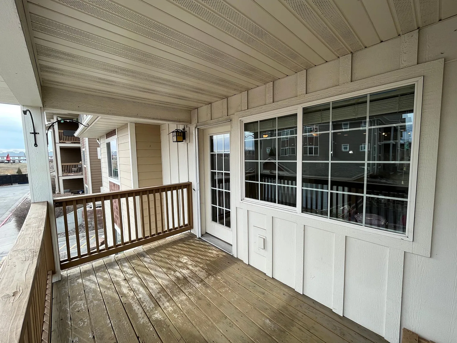2240 E Baxter Ln — Photo 2