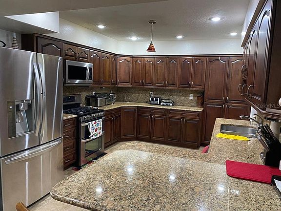 3rd image of 909 Beverly Harbors Dr #18
