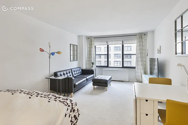 Rented by Compass | media 9