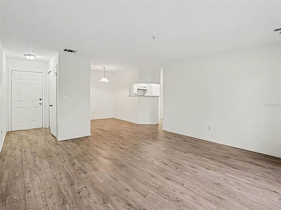 3rd image of 199 AFTON SQUARE #108