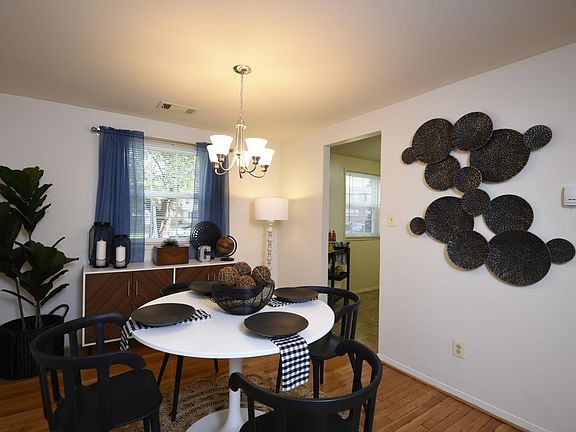 4th image of 24 Colony Hill Ct #C0050005