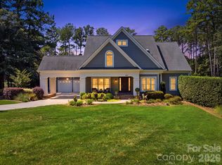 141 Stonewall Beach Ln, Mooresville, NC 28117