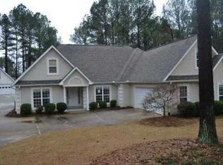 30 Tyler Woods Dr, Sharpsburg, GA 30277