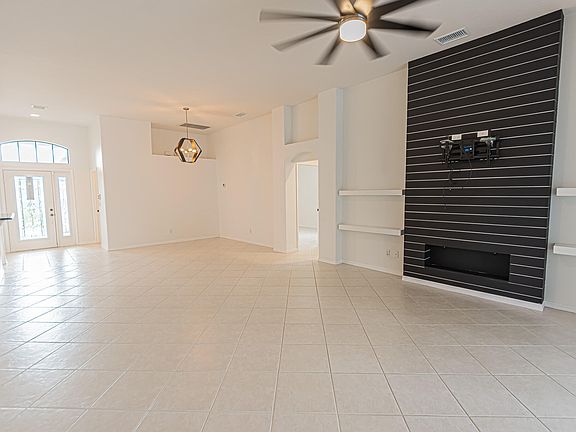 5th image of 434 SW Jefferson Circle