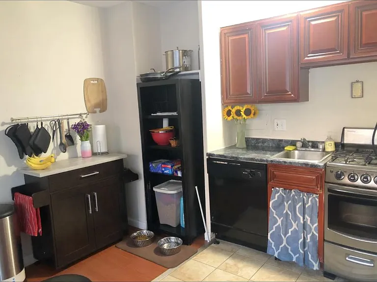 2101 Chestnut St #606 — Photo 2