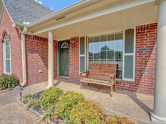 3rd image of 7484 Drew Valley Dr