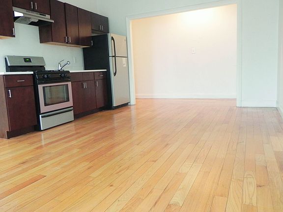 2nd image of 654 Putnam Ave APT C2