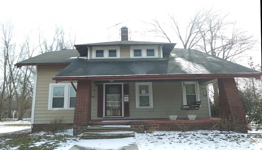 1st image of 645 E 250th St