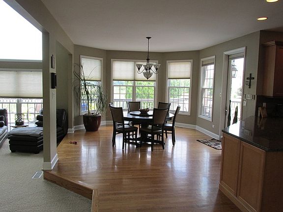 4th image of 31 Country Ln
