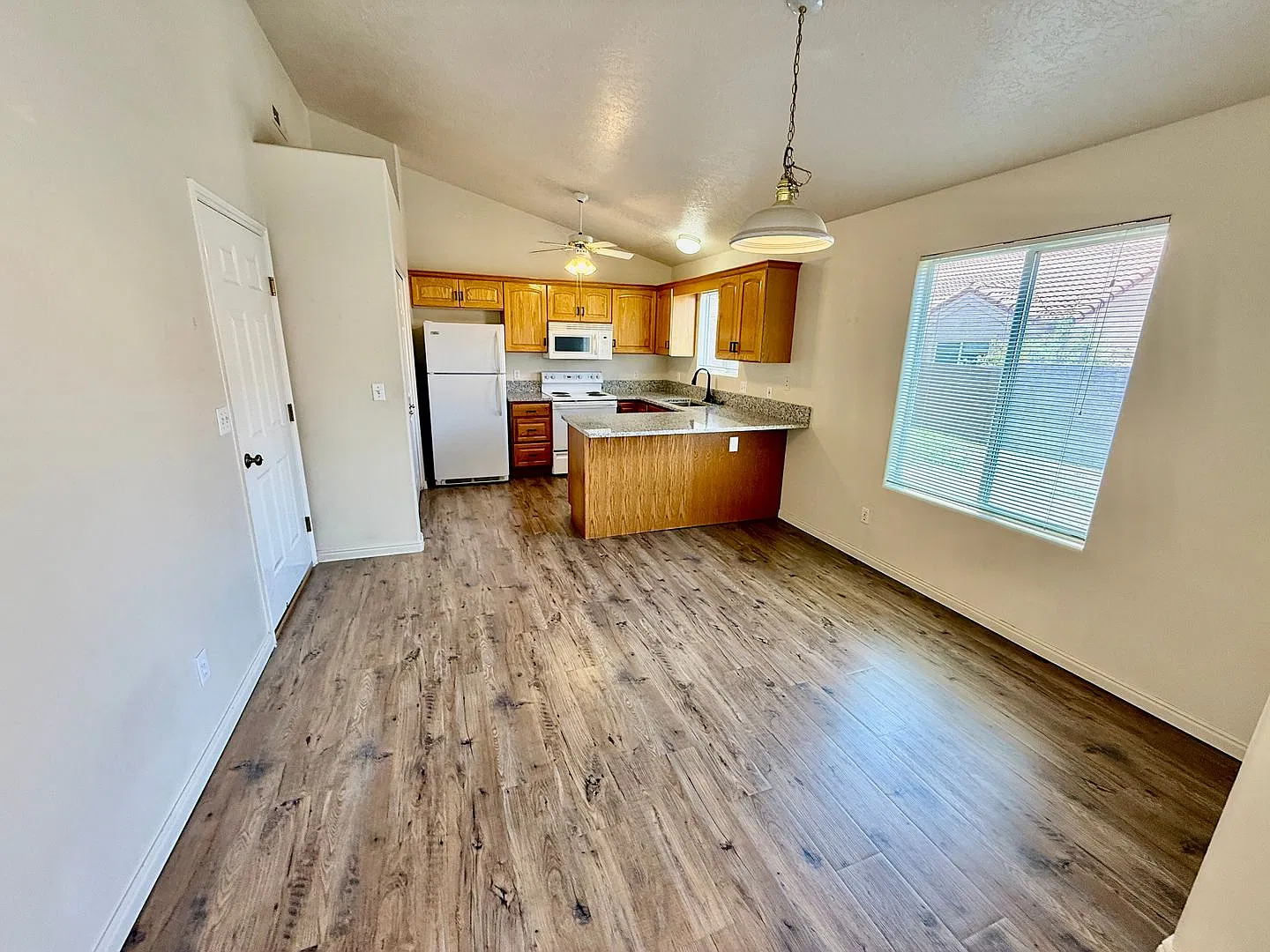 Two Bedroom Home with Garage in Desirable Community — Photo 2