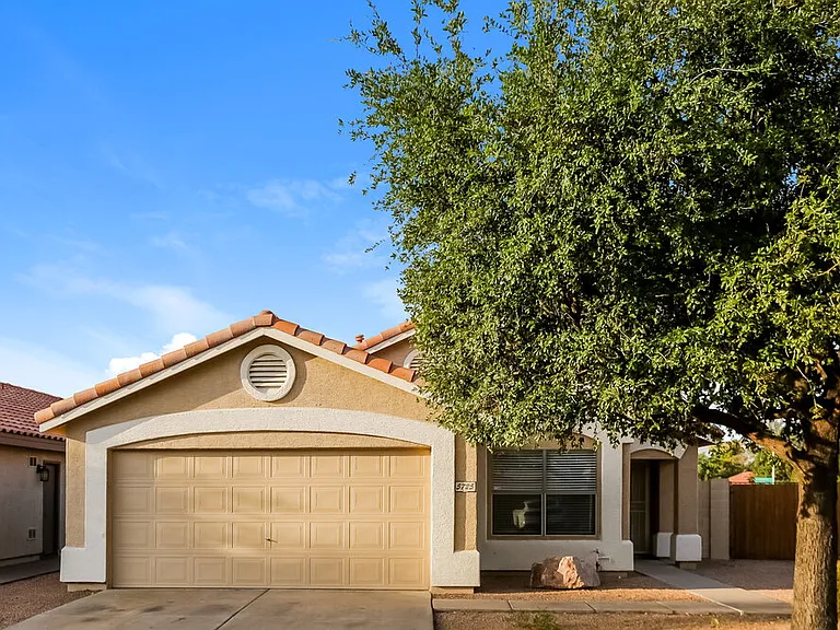 5725 E Flower Cir — Photo 1