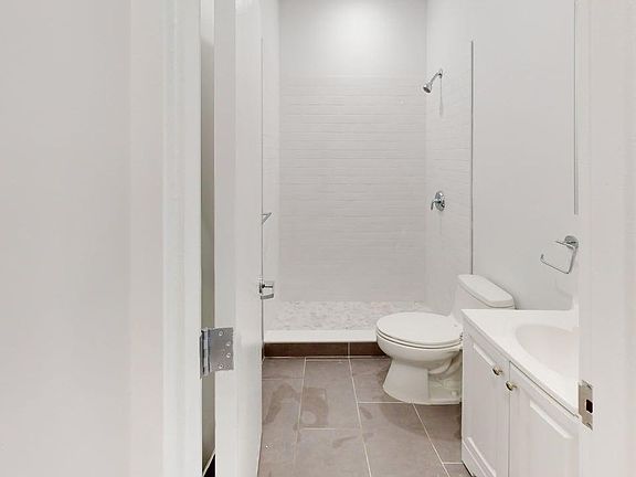 5th image of 81 Halsey St #2A