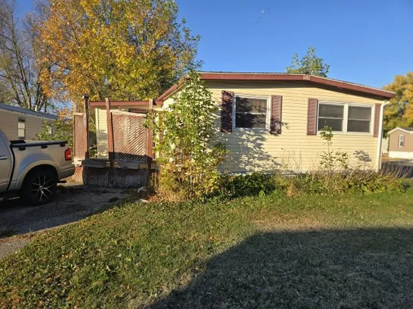 215 Spruce Ln #79, Mankato, MN 56001