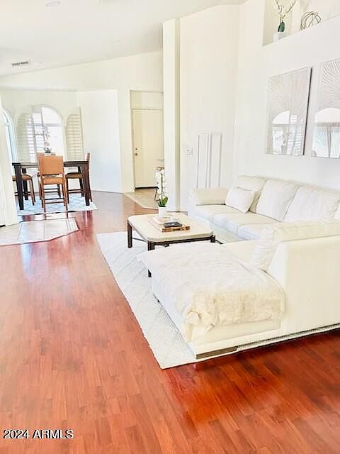 2nd image of 2119 E DANBURY Road