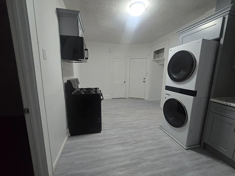 141-143 Palm St #4 — Photo 9