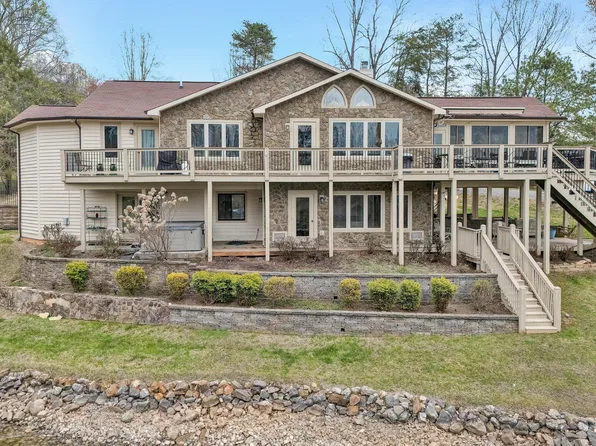 56 Brookside Ln, Moneta, VA 24121