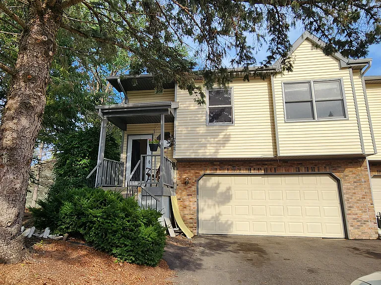 7225 Bren Ln — Photo 1