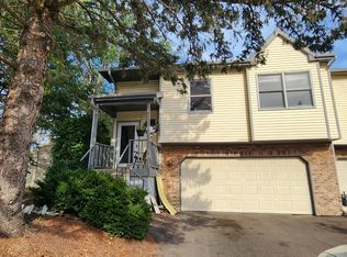 7225 Bren Ln, Eden Prairie, MN 55346