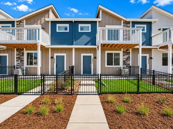 2846 Bear Springs Cir, Longmont, CO 80503