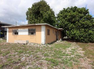 572 SW 5th St, Belle Glade, FL 33430