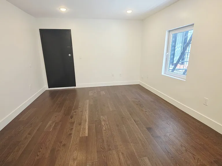 195 Bay St #1A — Photo 10