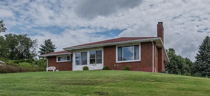 442 Blackberry Dr photo 1