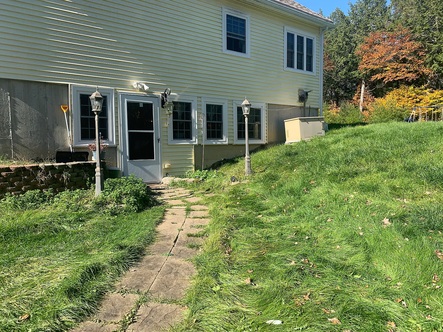 1 bed, 1299 sqft, $1,600 — Photo 3