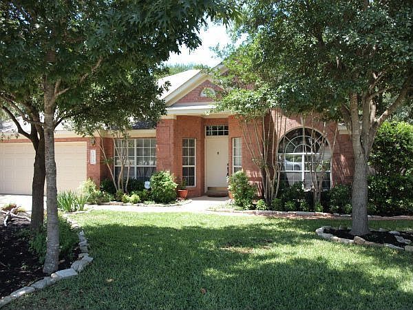 1st image of 2629 Goldfinch Dr