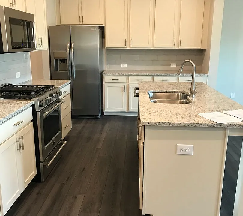1302 Endicott Ct