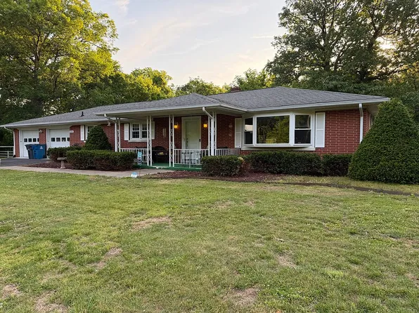 2745 Fort Ave, Vine Grove, KY 40175