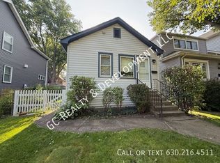 2415 Hastings Ave, Evanston, IL 60201