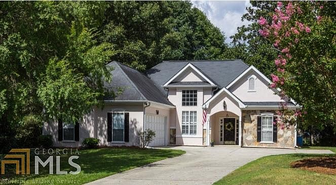 1st image of 2250 Emerald Dr #25
