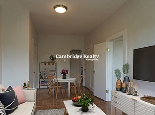 110 Willow St #4T, Cambridge, MA 02141