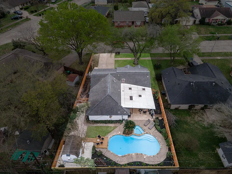 9406 Opelika St — Photo 38